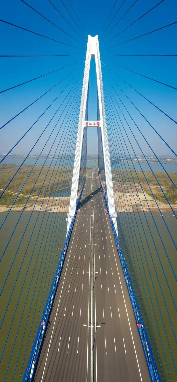 图片来源大桥勘察设计院(李盛洋) 创2个世界之最 青山长江大桥全长