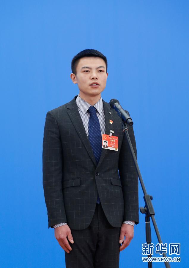 难以置信（创新精神是工匠精神的什么）创新是工匠精神吗，什么是创新精神和工匠精神？来看看这三名登上代表通道的工人怎么说……，爆灯，