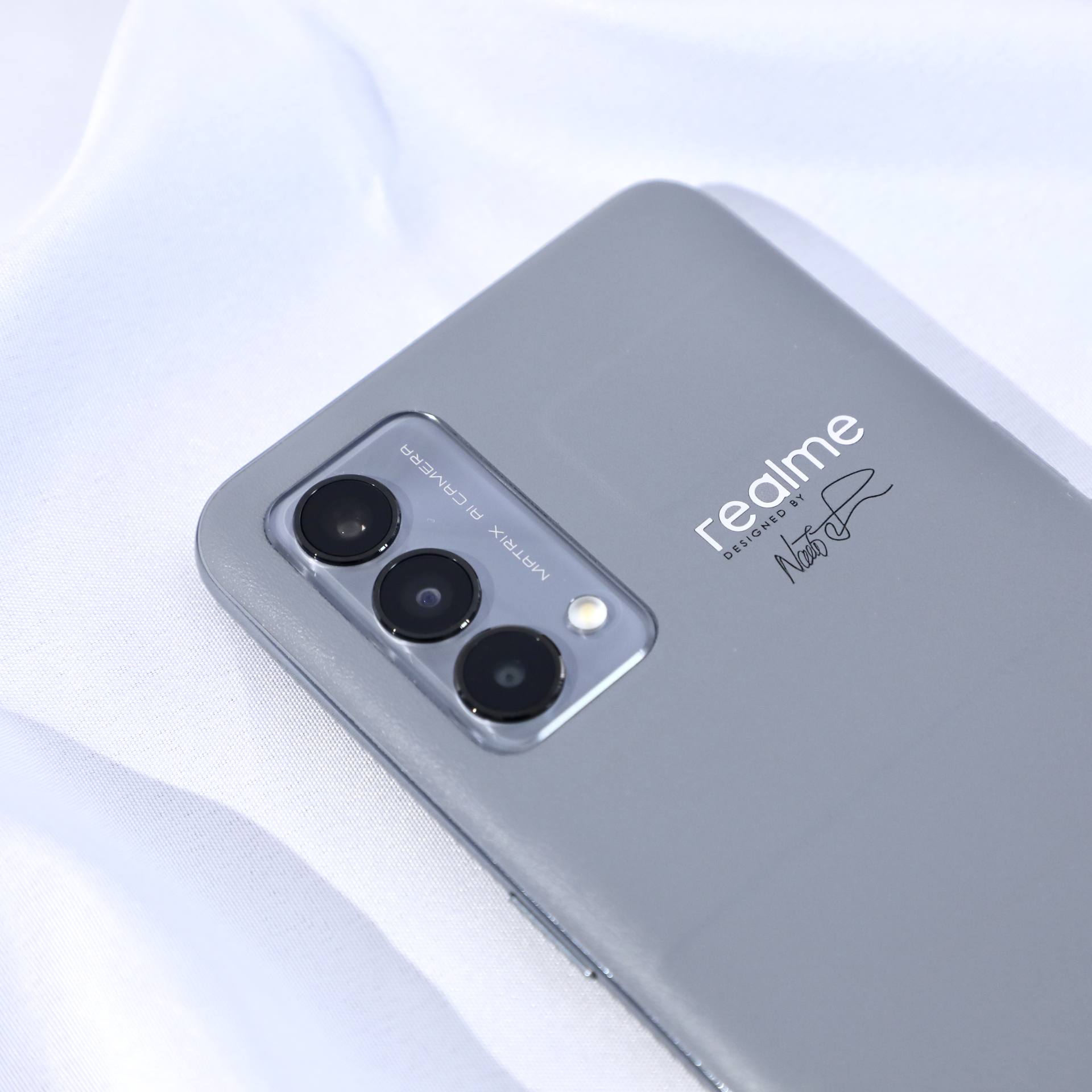 realme真我gt大师版首发体验:出自大师之手的性价比旗舰?