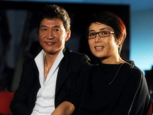 "张世豪"戏外人生好精彩,不仅有瑞典美女老婆,做导演还拿大奖