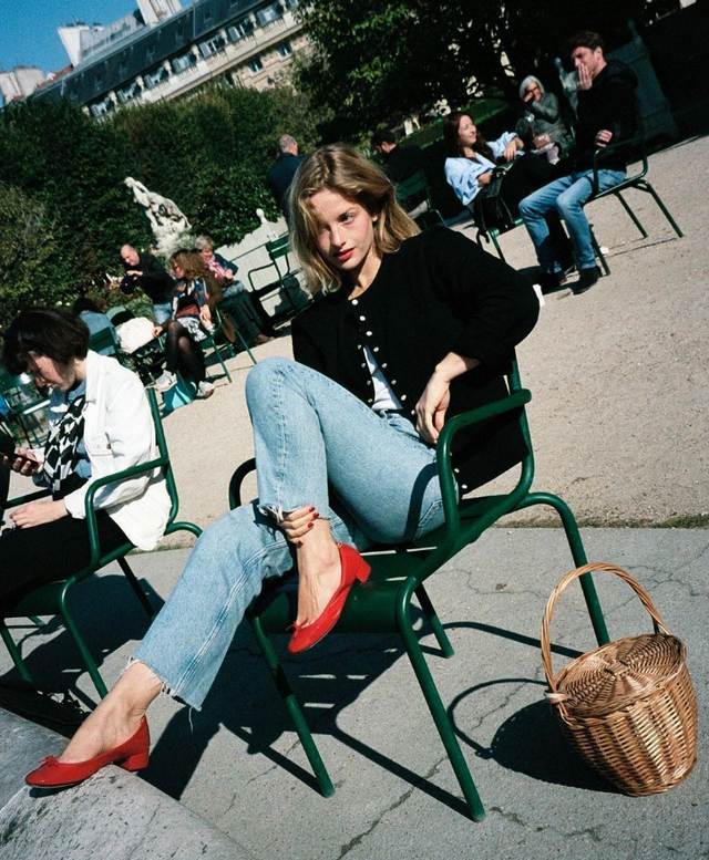 法国博主camilleyolaine娇小个子穿出大身材甜美又气质的穿搭风格