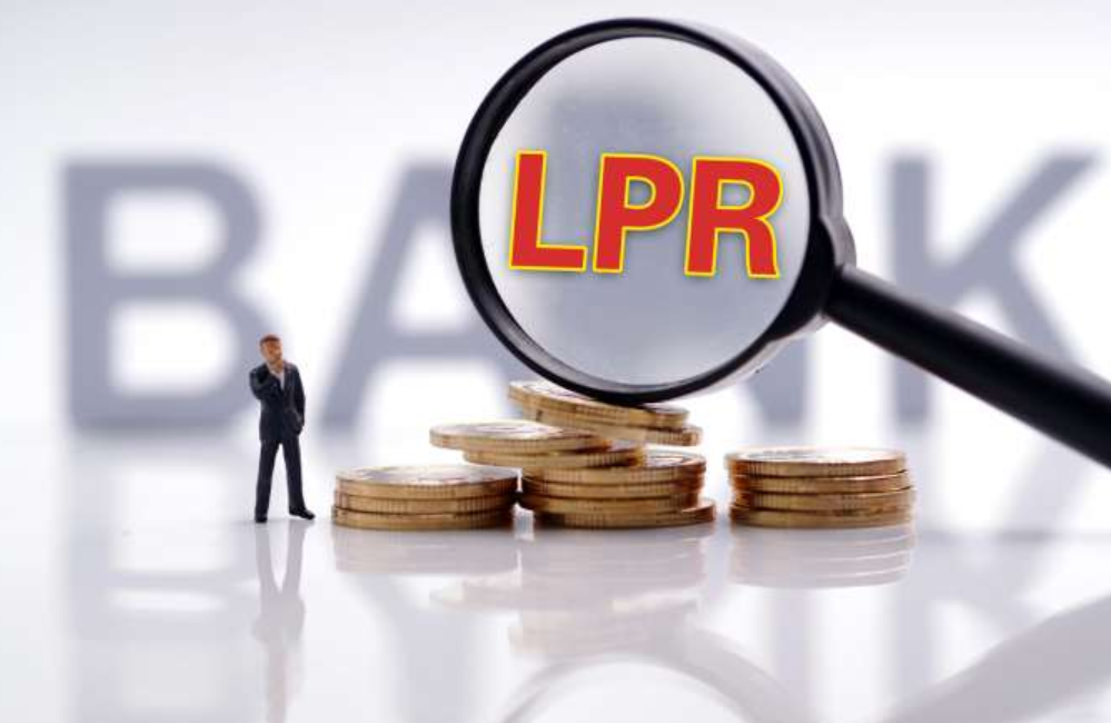 “建行系统崩了”冲上热搜,线下网点断网!网友:我工资今天能到吗