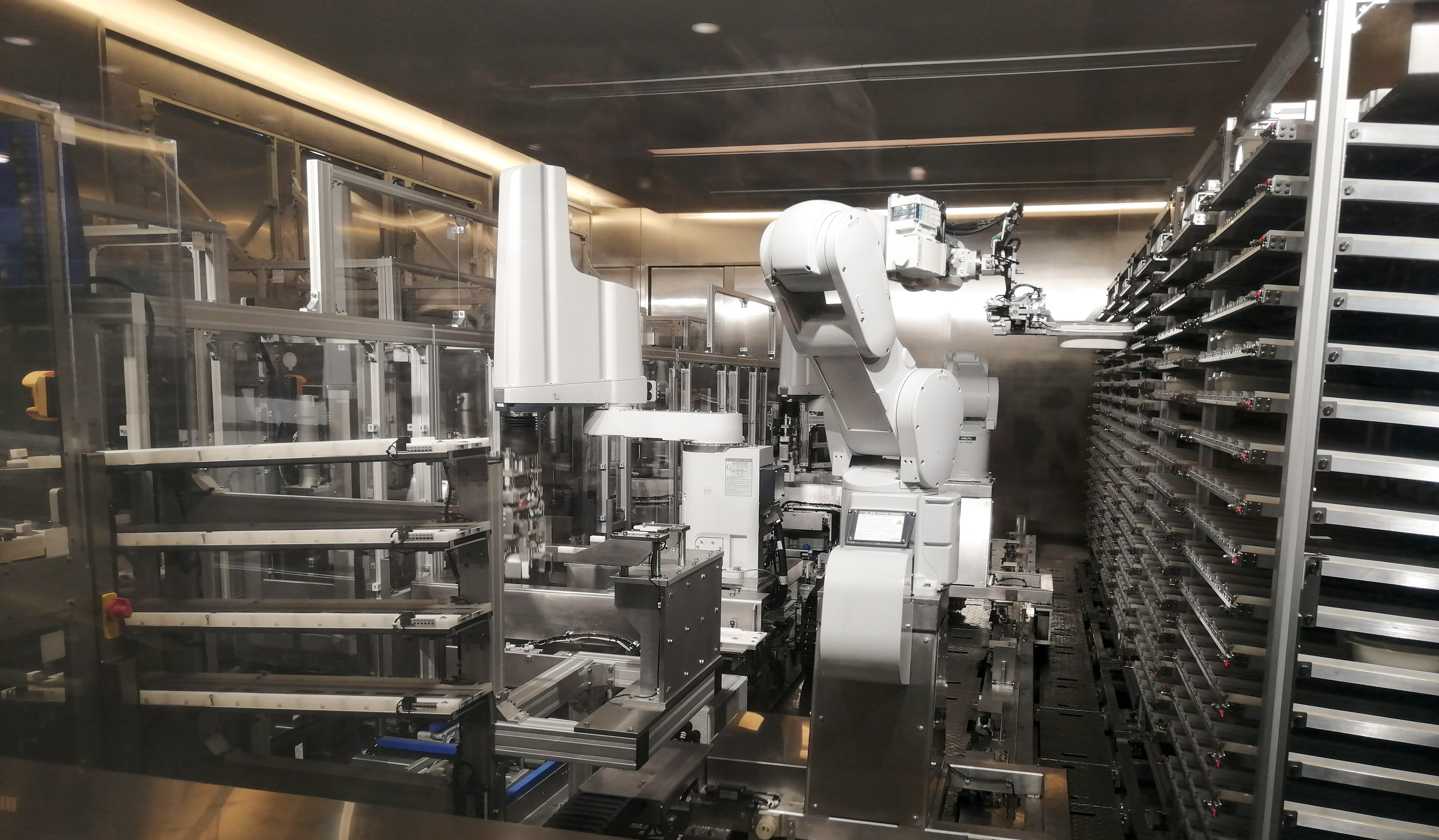 海底捞餐厅升级新技术,"无人"后厨提升食安管理__凤凰网