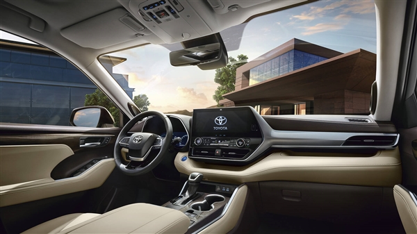 全系混动!新一代丰田汉兰达上市:满油满电续航超1000km