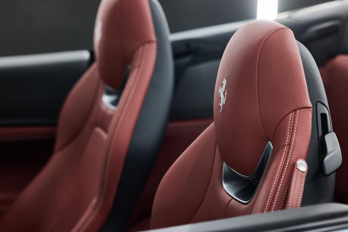 人生一大乐事莫过于此,试驾法拉利portofino m