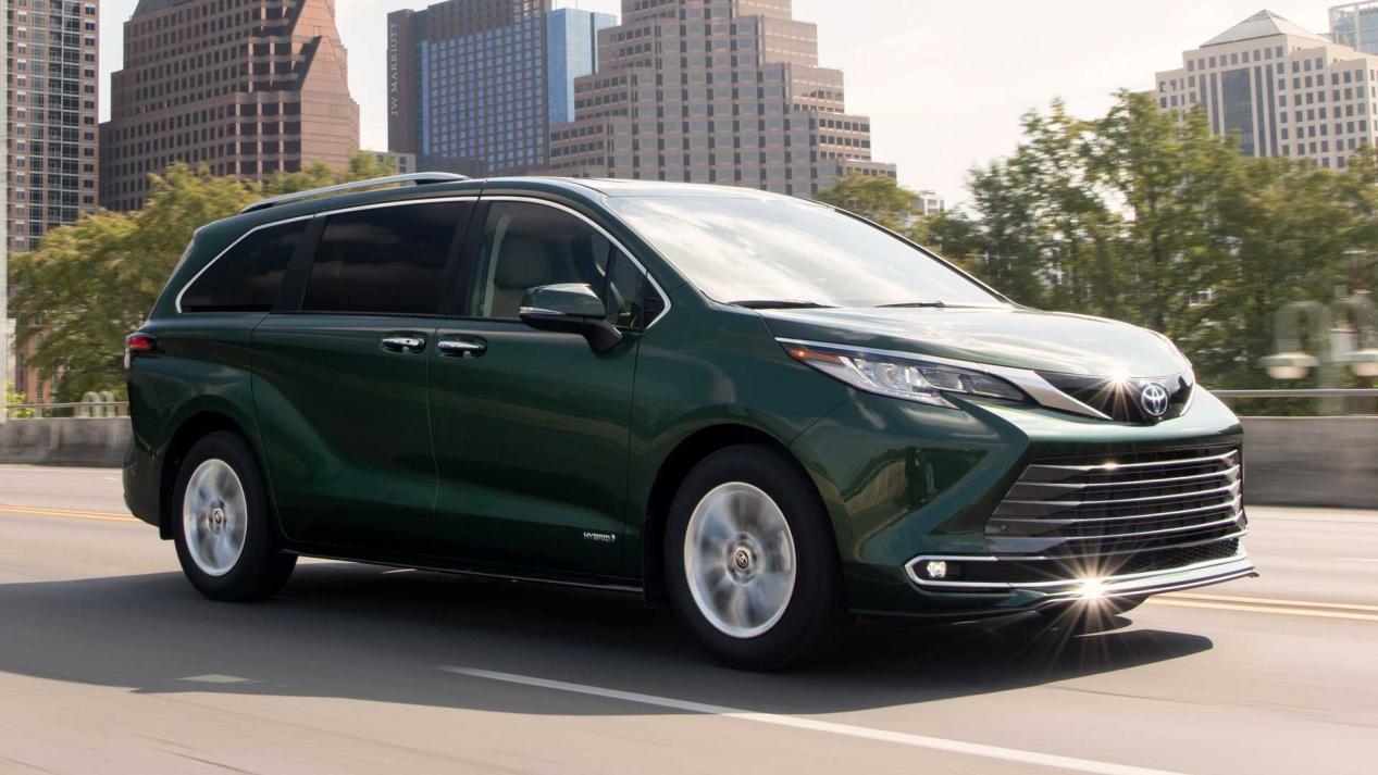 车长5米1,还配四驱,丰田sienna定名"赛那"步入国产