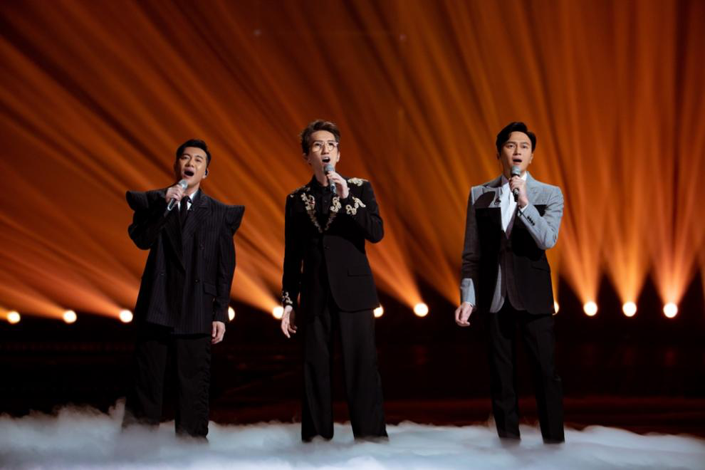 《披荆斩棘的哥哥》初舞台看点!古惑仔聚首掀最燃“情怀杀”_凤凰网娱乐_凤凰网