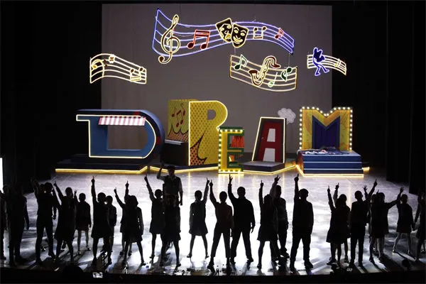 原创音乐剧《加油!女孩》公益上演,"舞台共享计划"再推新篇