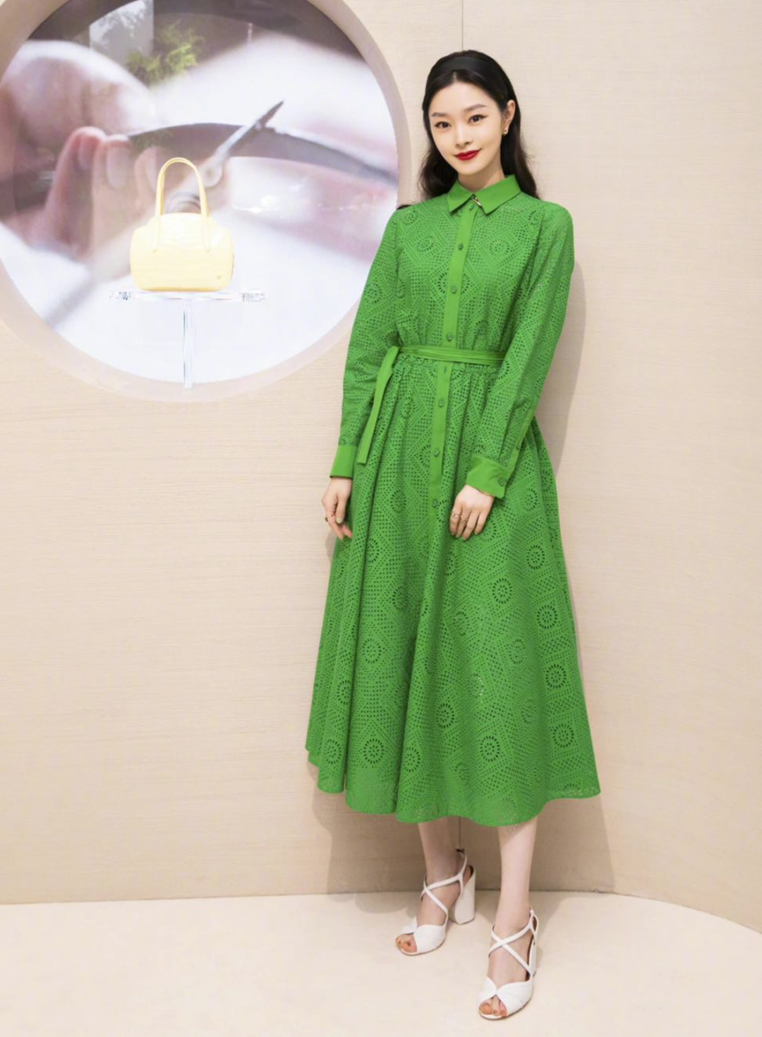 老天不仅赏邱天饭吃,还赏衣服穿