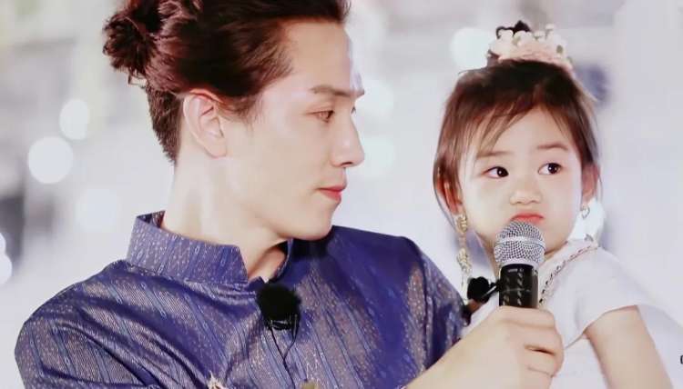 李承铉和女儿lucky