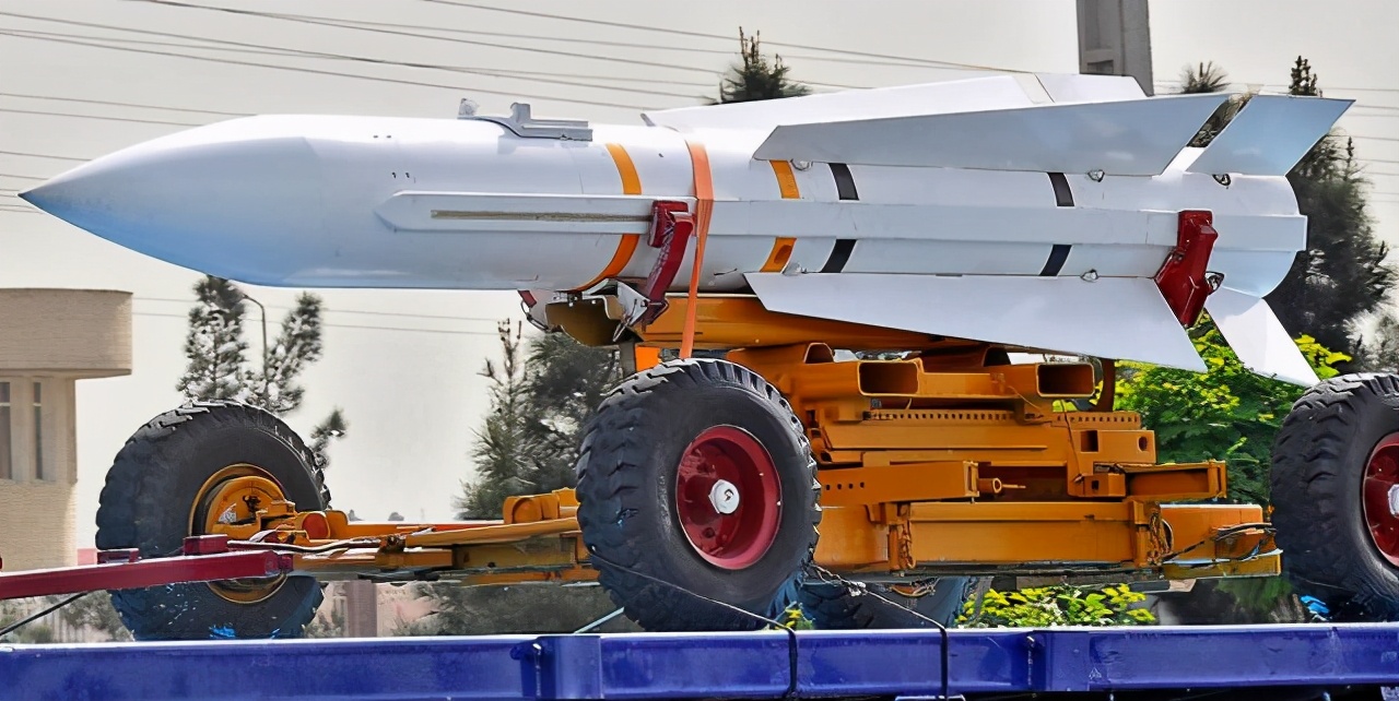 同时,伊朗也研制了多型空空导弹用于取代aim-54"不死鸟".