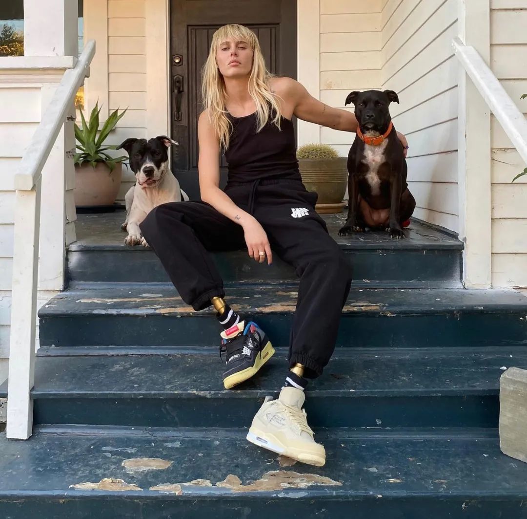 这些女神不一般,逐渐赛博朋克化的义肢模特