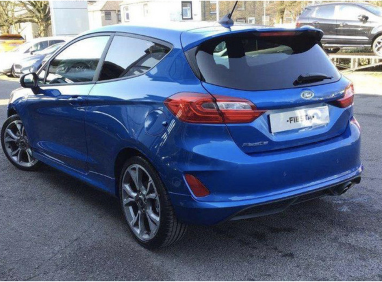 福特嘉年华实拍曝光!搭1.0t引擎/双门设计__凤凰网