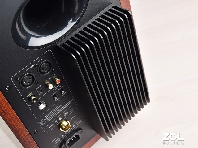 惠威D1500桌面有源HiFi音箱评测