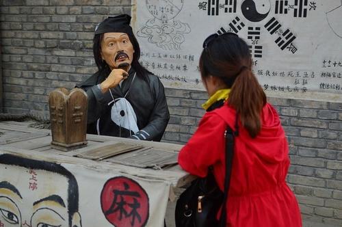 人们为什么这么喜欢算命?那些年,他们算的命都实现了吗?__凤凰网