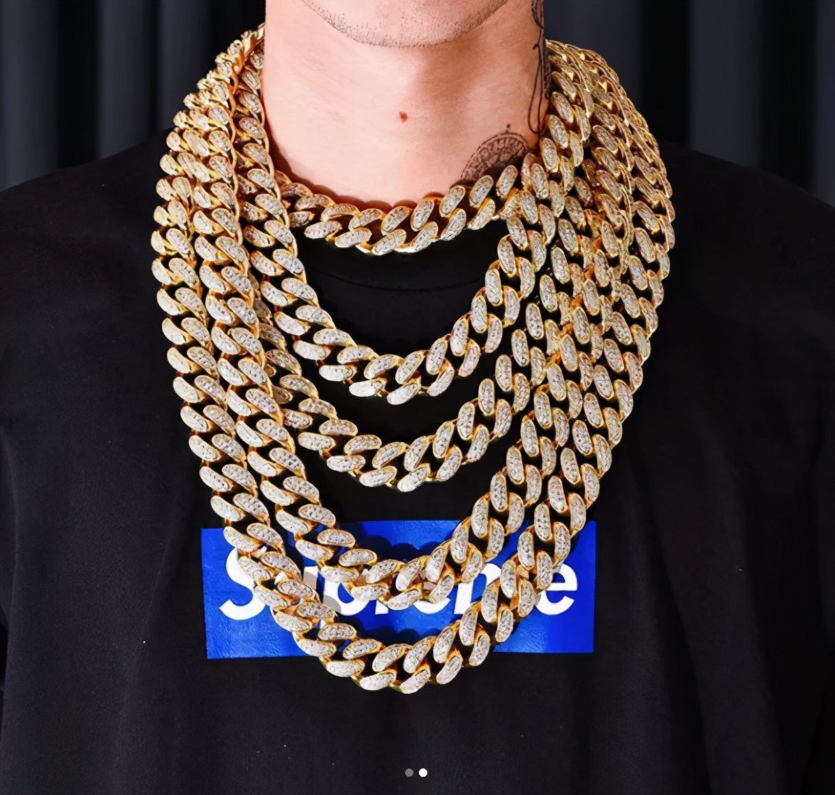 义乌老板卖大金链子,征服欧美嘻哈界,被帮派大佬疯抢