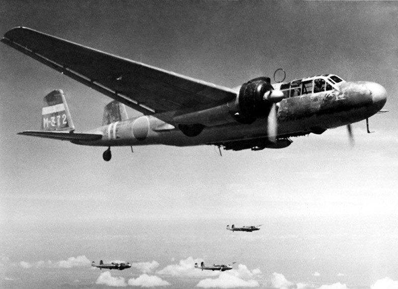 时切腹自杀"的两位嫌疑人,后来分别担任过"隼鹰"号和"飞龙"号航母舰长