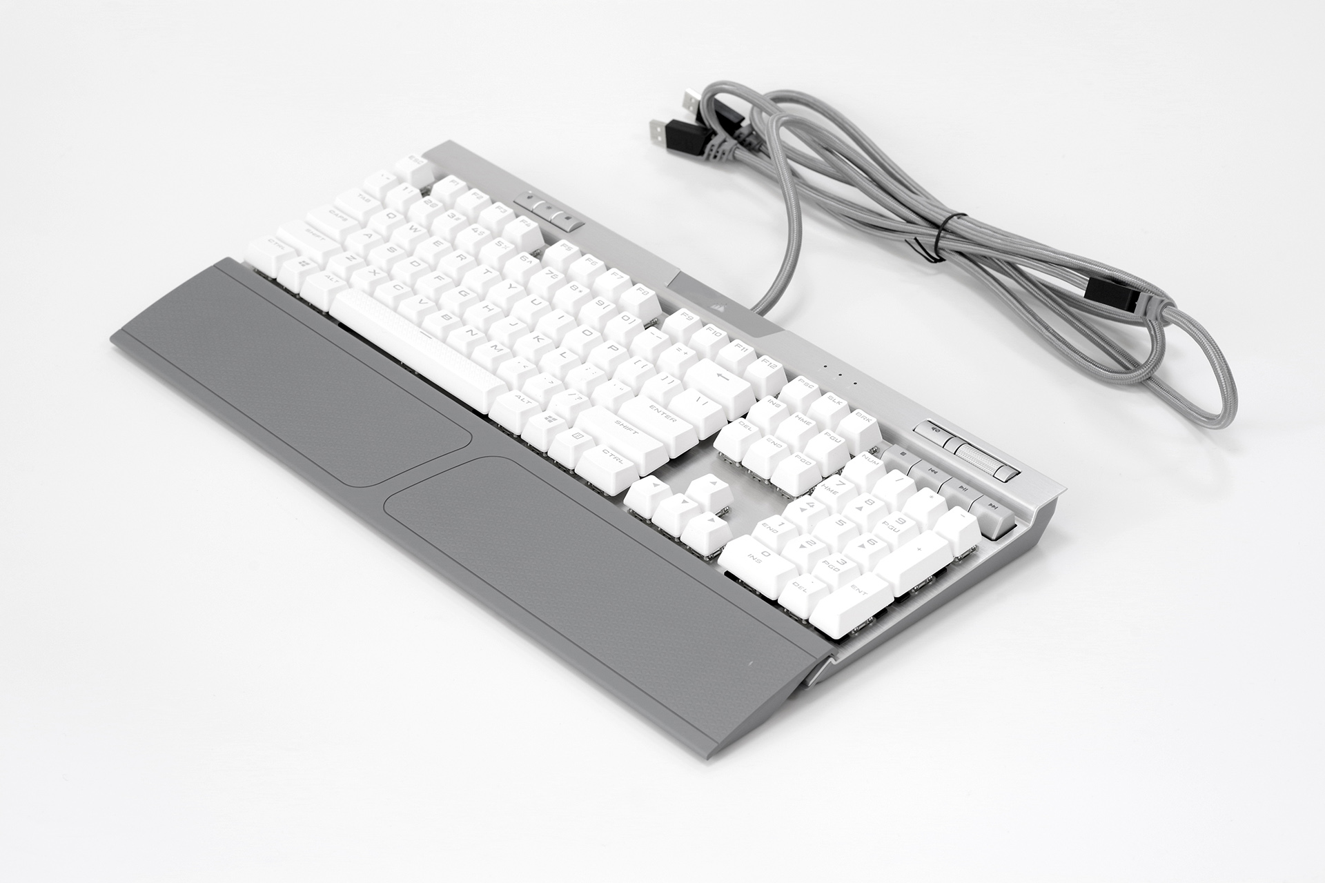 火树银花 | 美商海盗船 k70 rgb mk.2 se 机械键盘