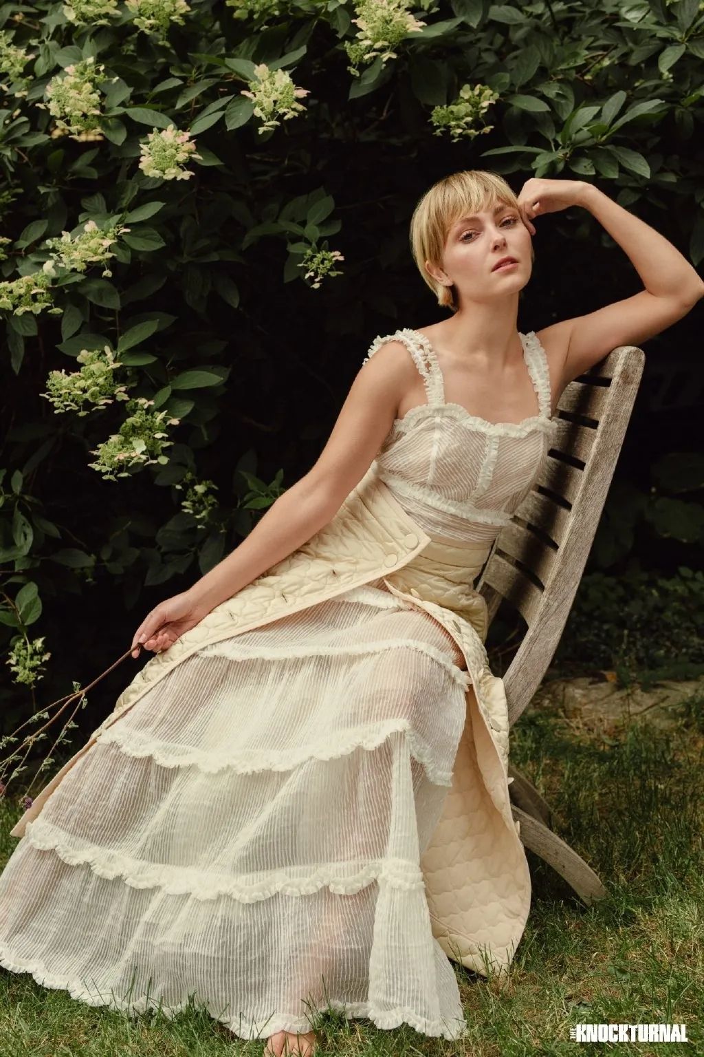 她的新封面,有点一言难尽丨赏色