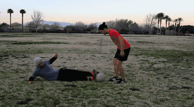 铲球不是暴力正确的滑铲姿势动图演示