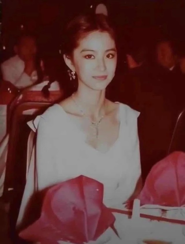 为什么宁静贴片这么贵她才是冻龄选美小姐，为什么港姐的归途有人富太太化？有人刻薄化_https://www.jmylbn.com_新闻资讯_第28张