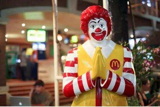 麦当劳叔叔肯德基爷爷下岗,都是易烊千玺,王一博害得?