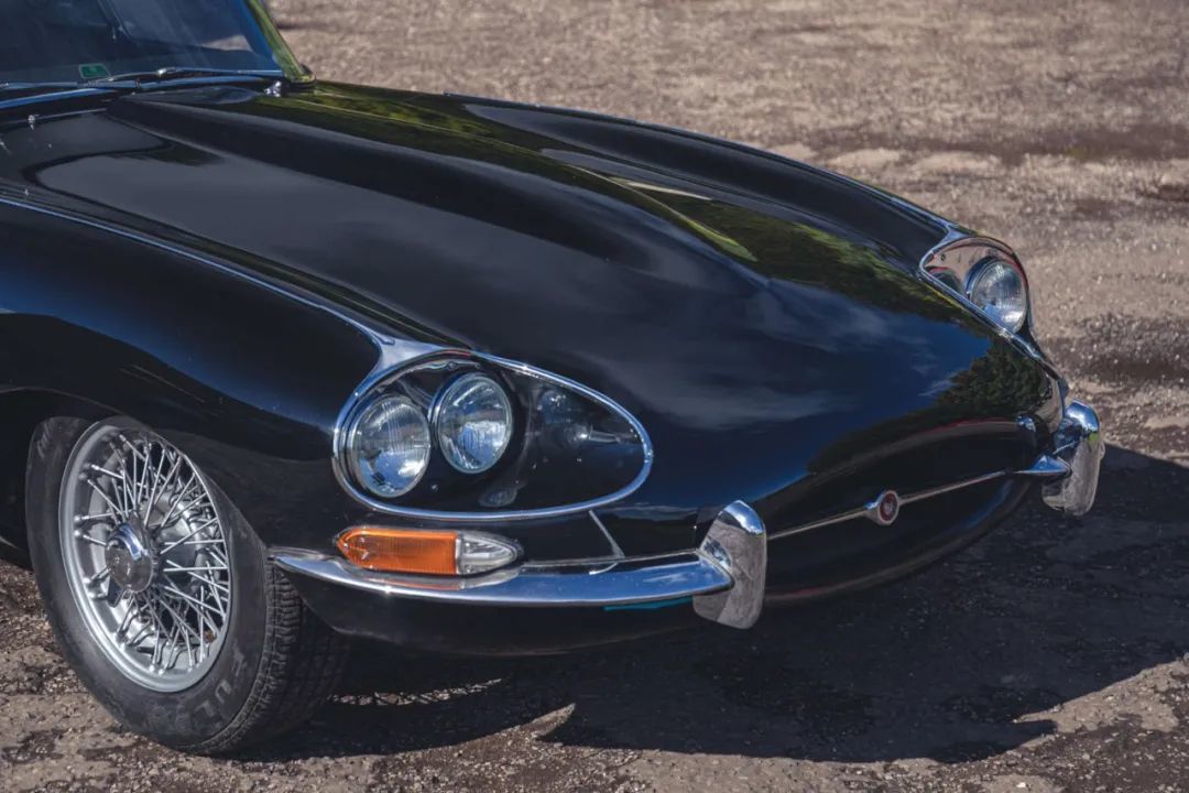 更车室稀有罕见的四眼捷豹etype