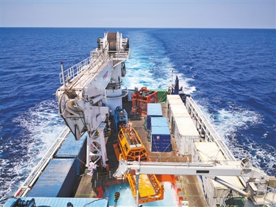 万博体育公司:深海钻探,“海牛Ⅱ号”真牛 刷新世界纪录