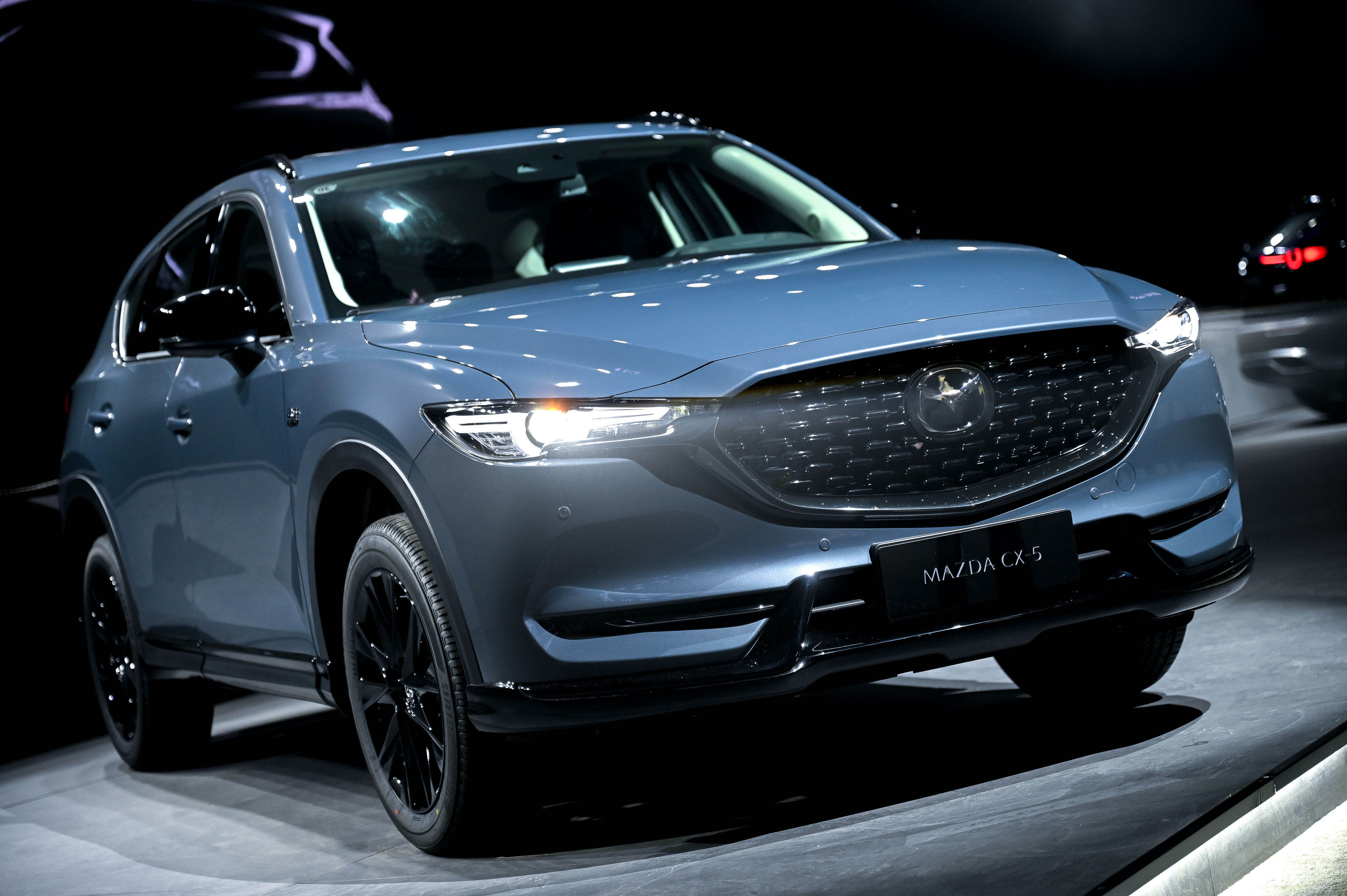 升级焕新外观更加动感酷炫全新马自达cx5黑骑士版上市