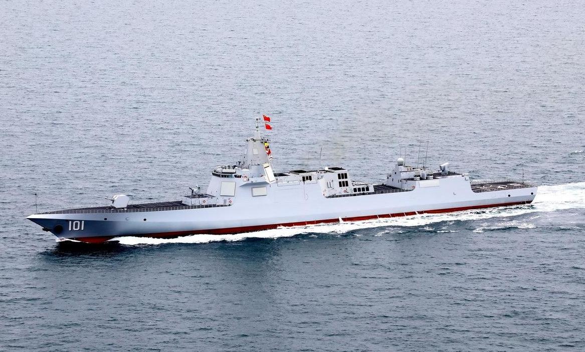 055万吨大驱并非终点?056护卫舰或将停产,空出的产能造点啥?