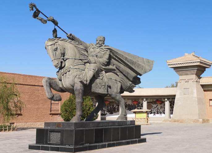 位于阳关的张骞像