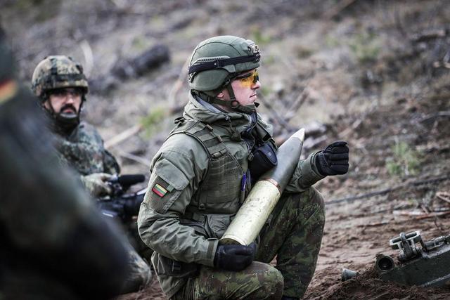 图为立陶宛与北约演习