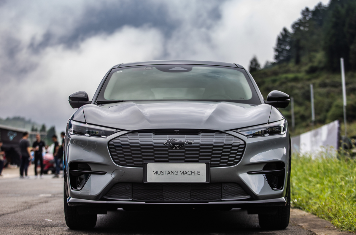 极致体验,赛道试驾福特mustang mach-e,这操控我能吹一年!