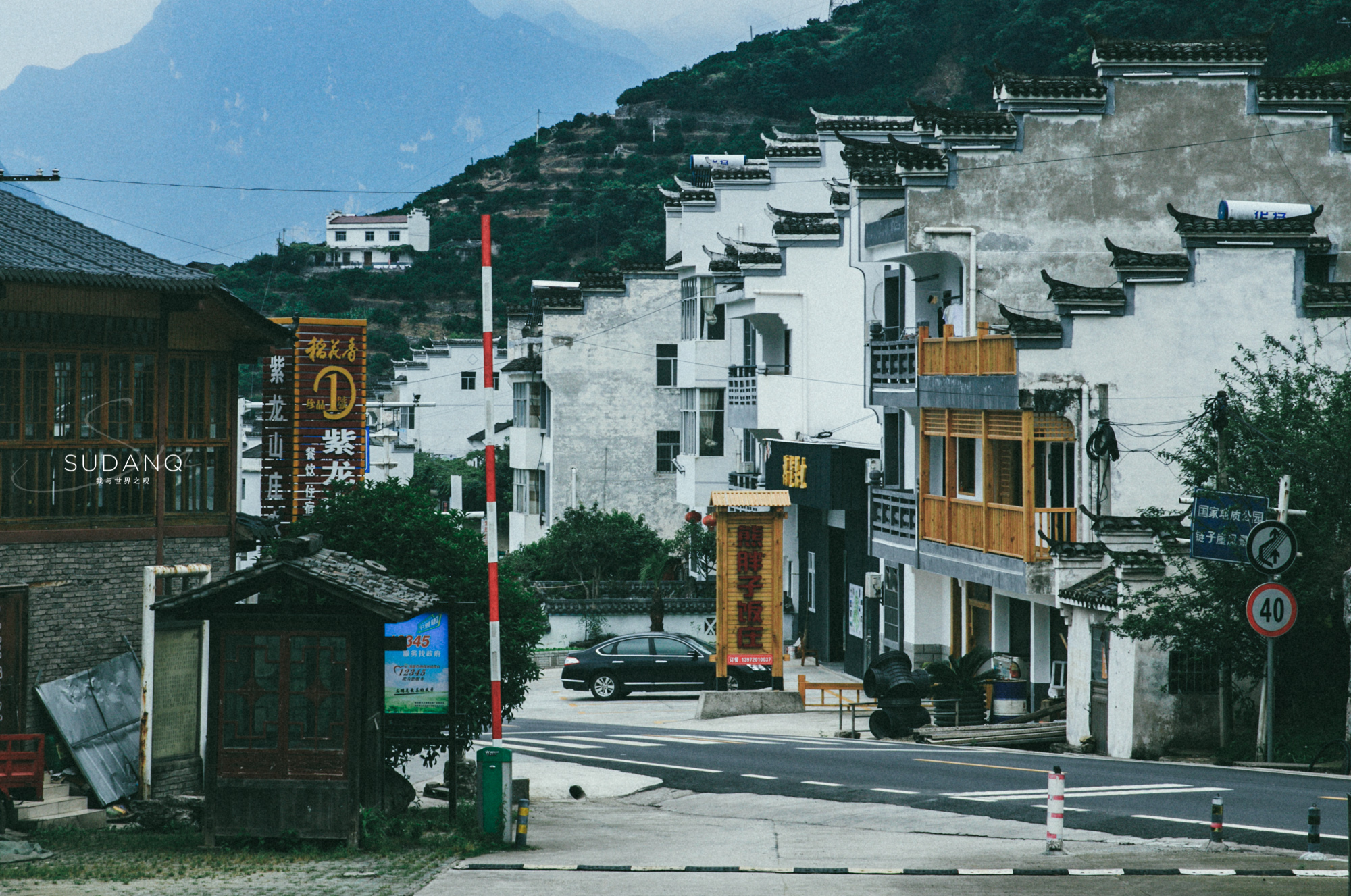 西陵峡村位于秭归县屈原镇西南方向,是屈原镇的南大门,334省道横穿而