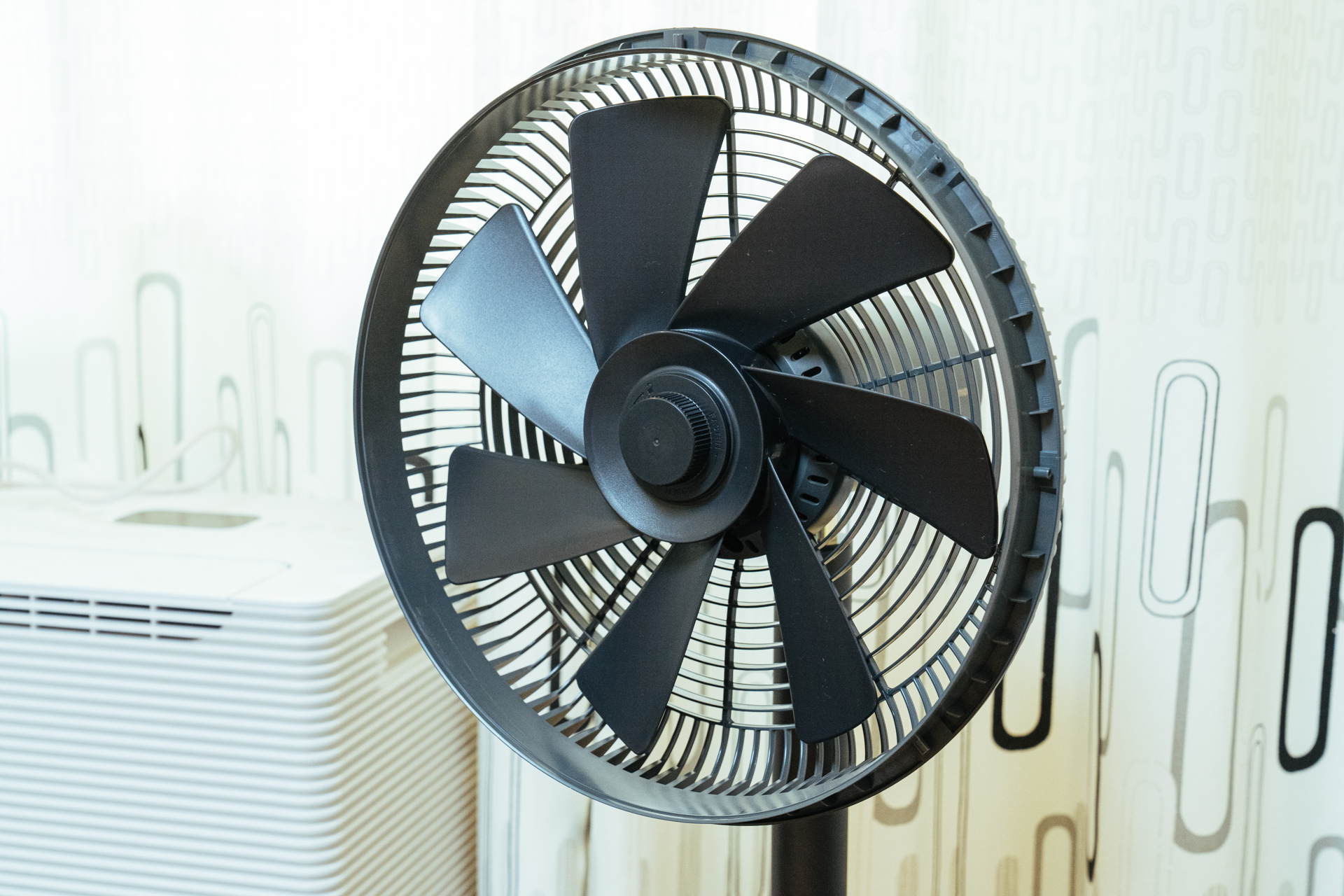 酷热夏季绝不能少的消暑家电好物:智米直流变频电风扇3 黑金版