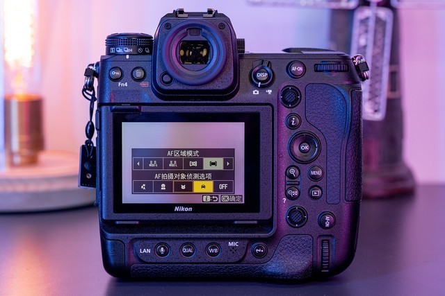 尼康Z9旗舰微单相机 诠释速度与激情