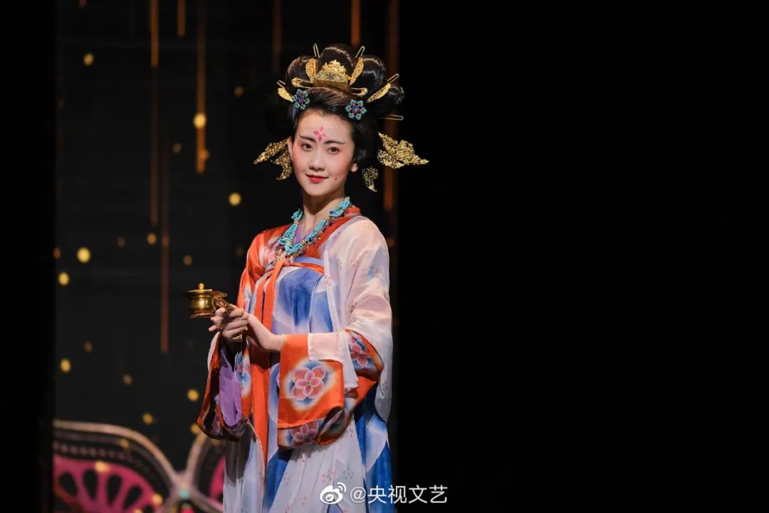 美人计登场了敦煌中提到的颜色用在脸上什么样