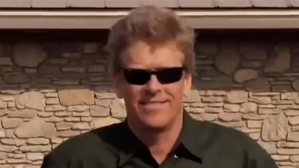 餐厅|严重耳鸣？难忍新冠后遗症，美国一连锁餐厅CEO自杀