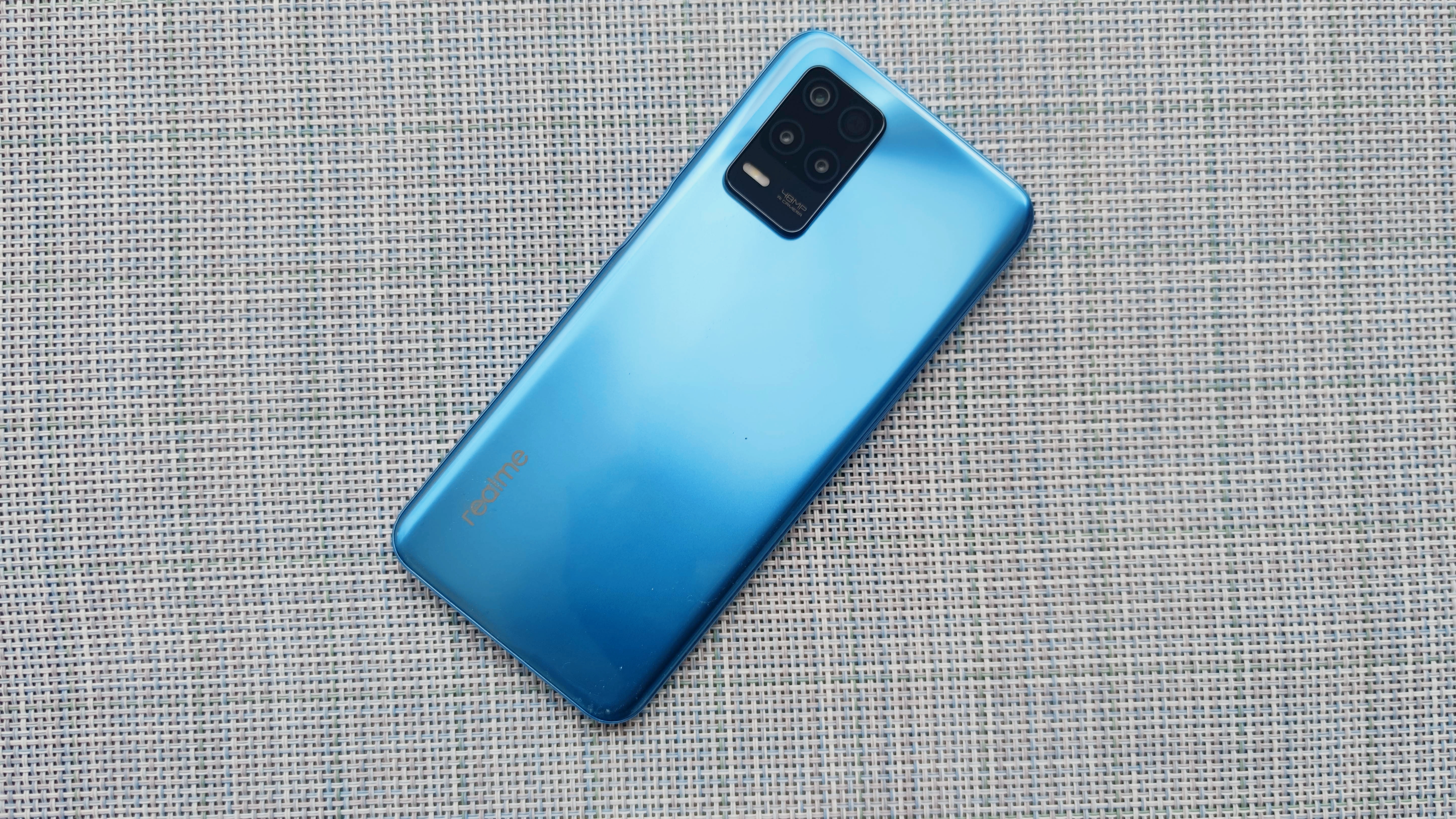 realme真我v13体验:握持无压力,5000超级大电池!