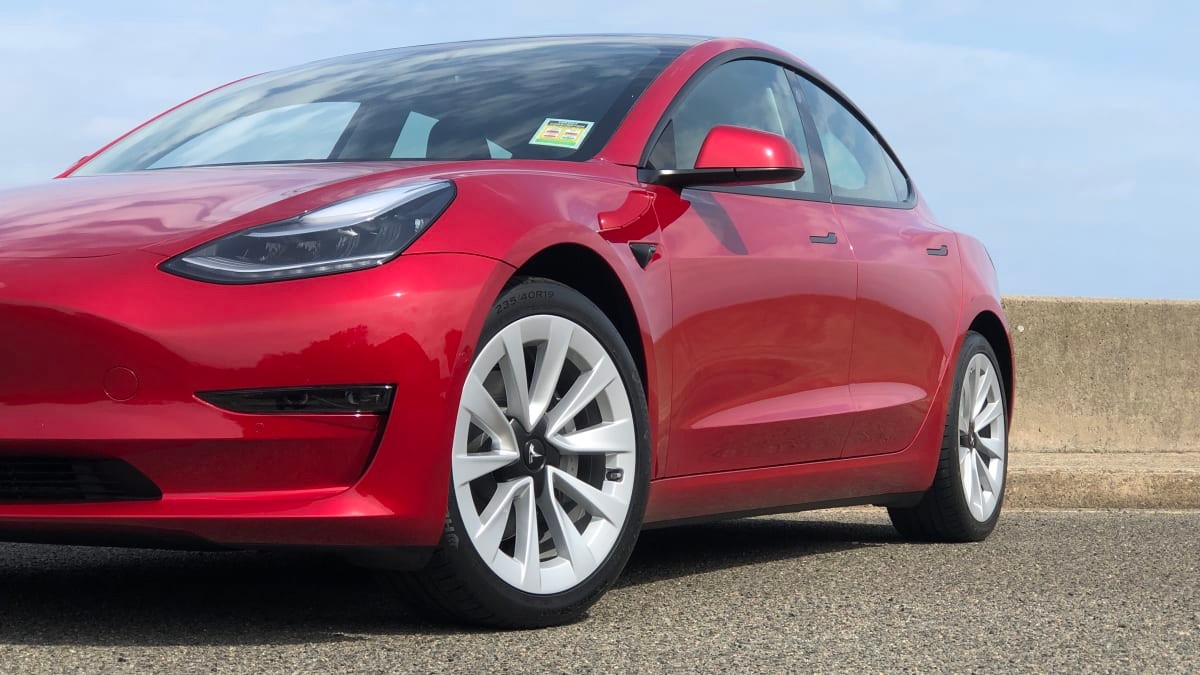 2015款models对比2021款model3,当年特斯拉为何能卖100万?