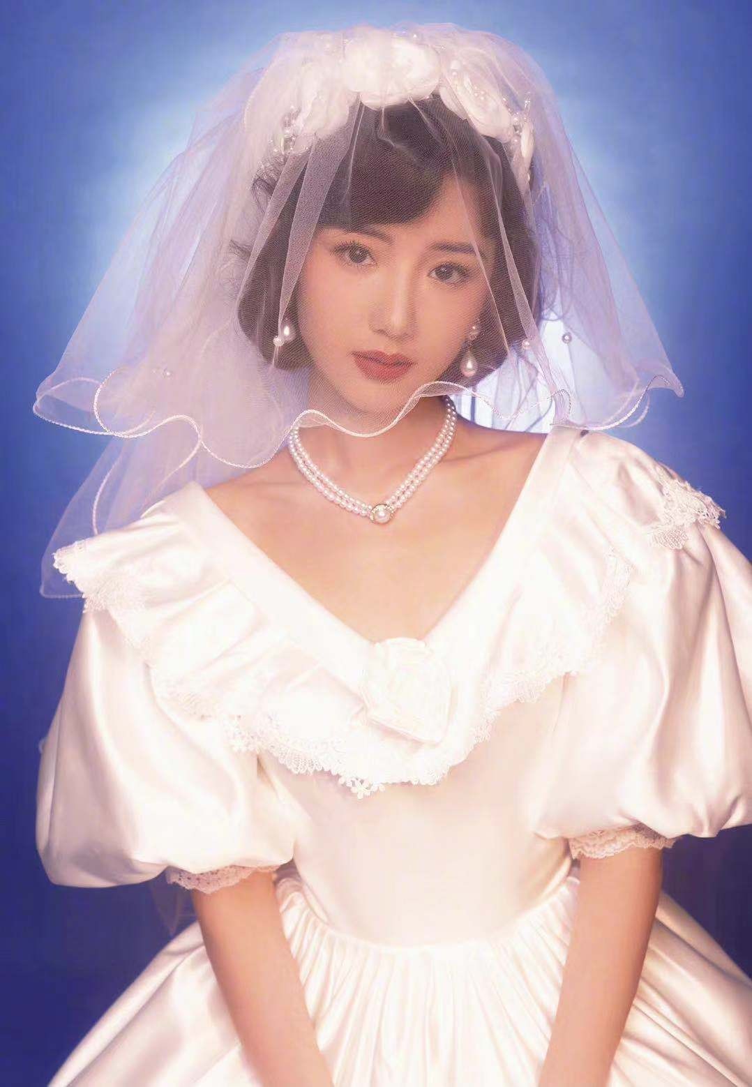 毛晓彤穿婚纱好美