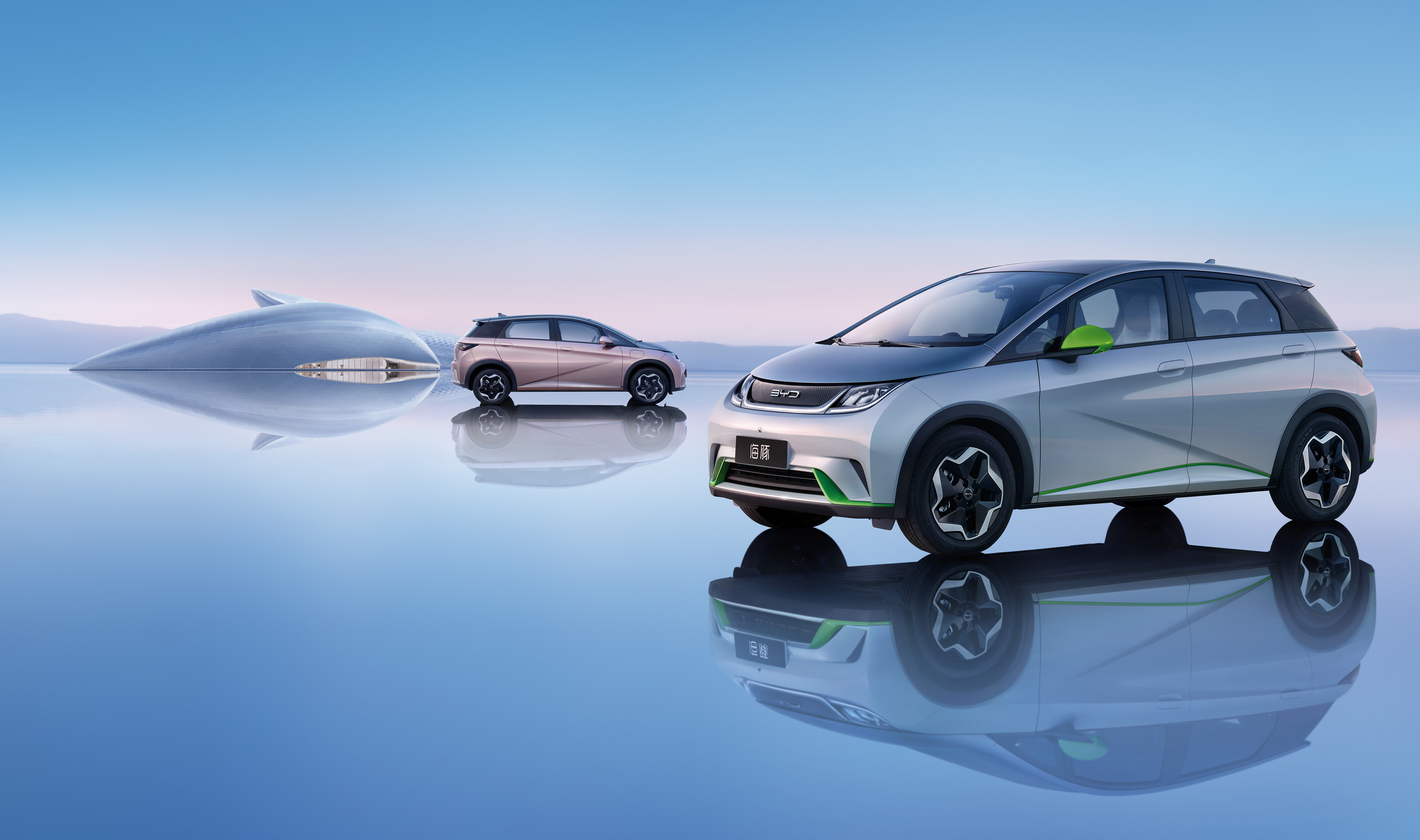 比亚迪首款海洋车系海豚预售9.68万元起,被称作电动版飞度?