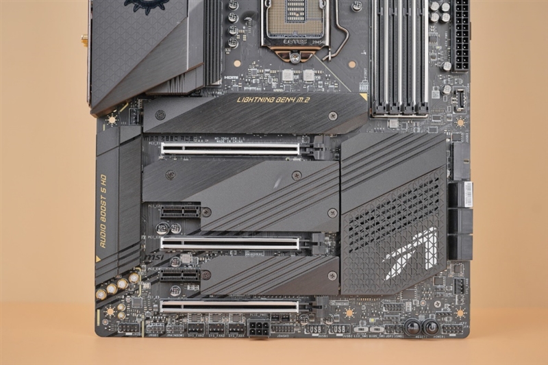 恐怖的战神主板!微星Z590 ACE套装评测:内存与CPU超频独步天下