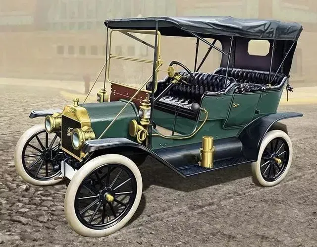 这里描述的生产流水线,正是美国福特汽车公司一百多年前首度发明并