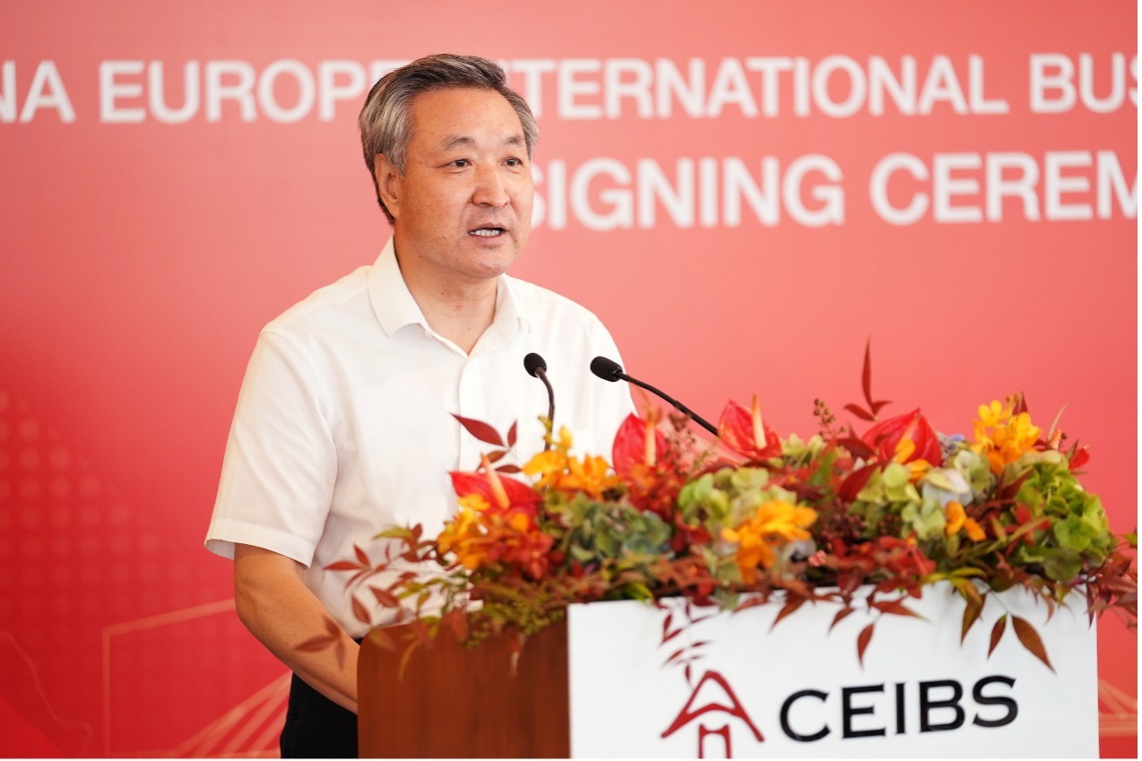 南通市政协主席黄巍东