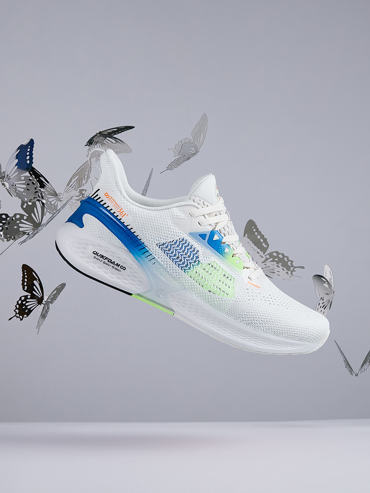 361° 全新飞翼 2.0 跑鞋发布__凤凰网