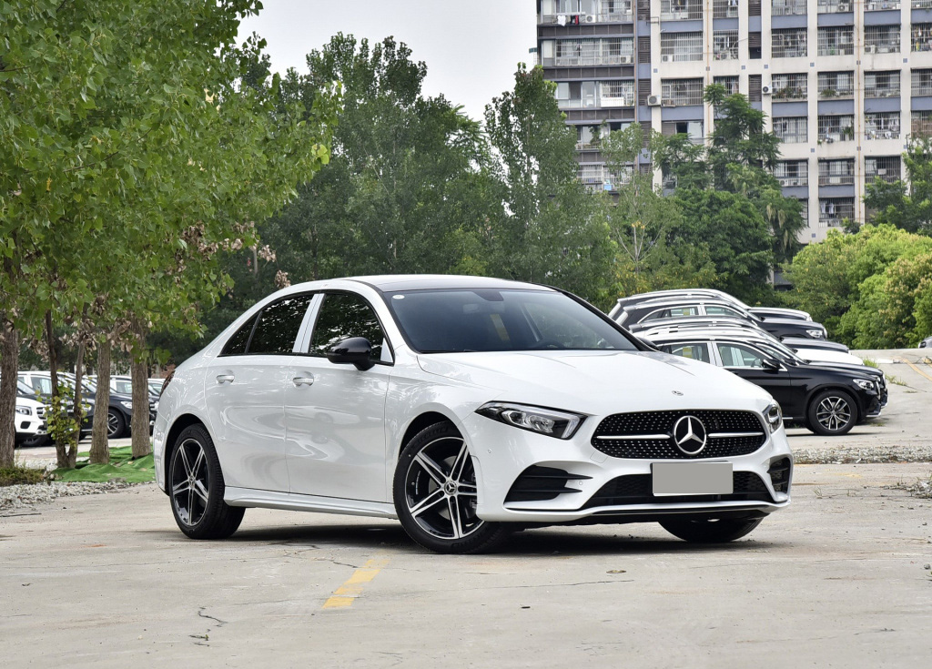 预算20万左右,奔驰a级和宝马1系,究竟谁更值得购买?