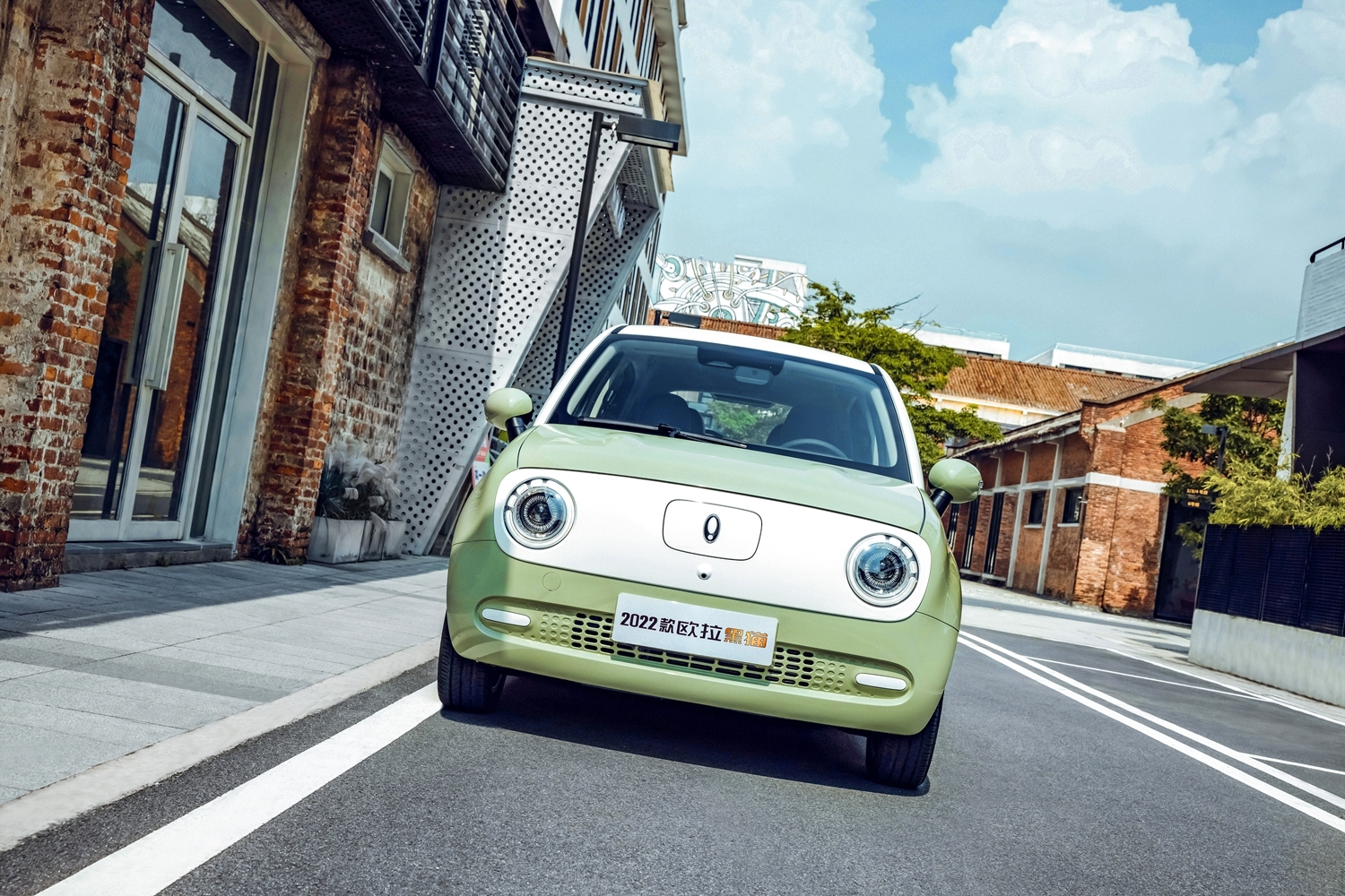 电动mini8万多即可买顶配2022款欧拉黑猫小野猫上市