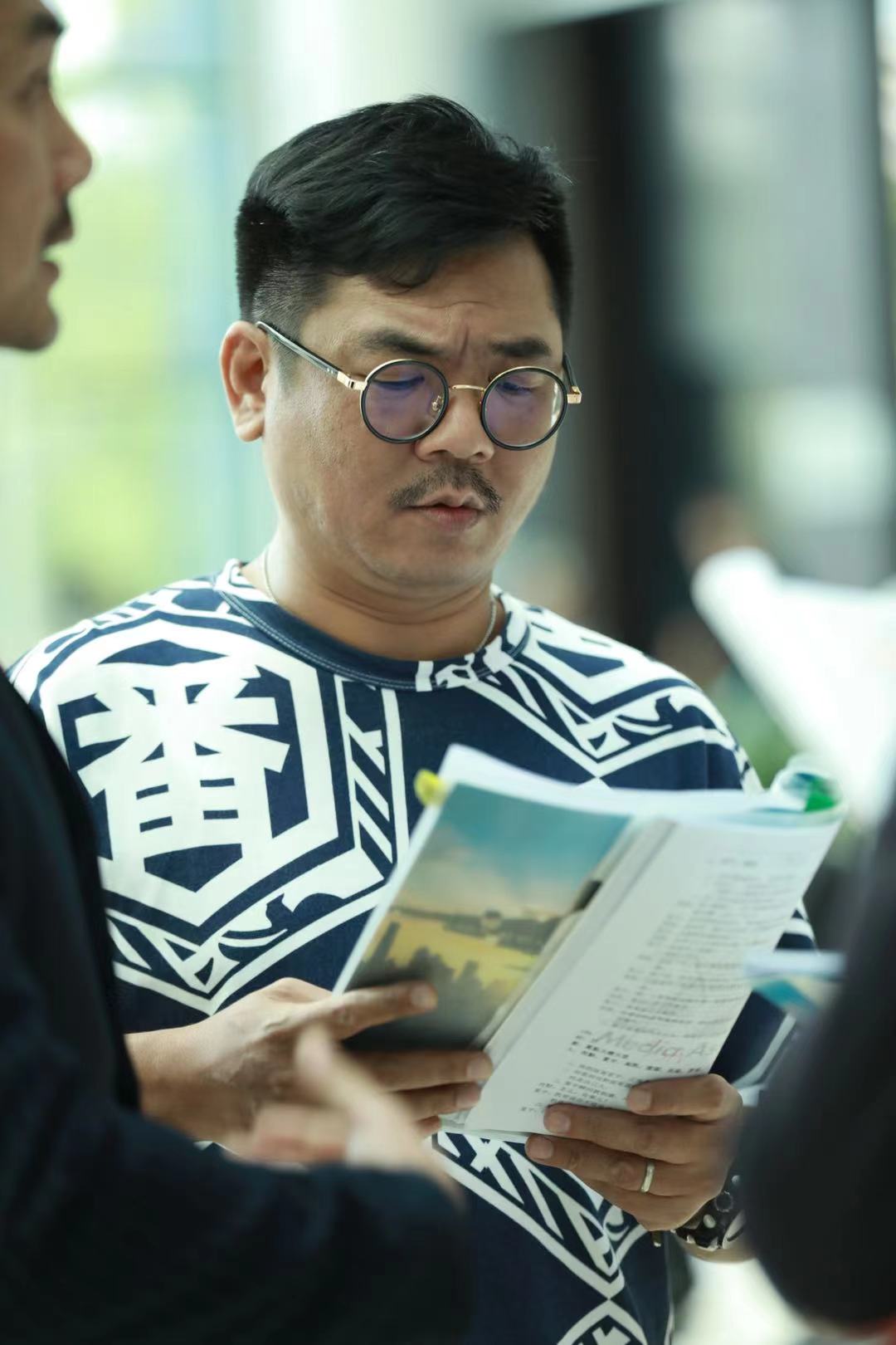 专访李宏宇我一直都是新人导演目标是用心拍戏