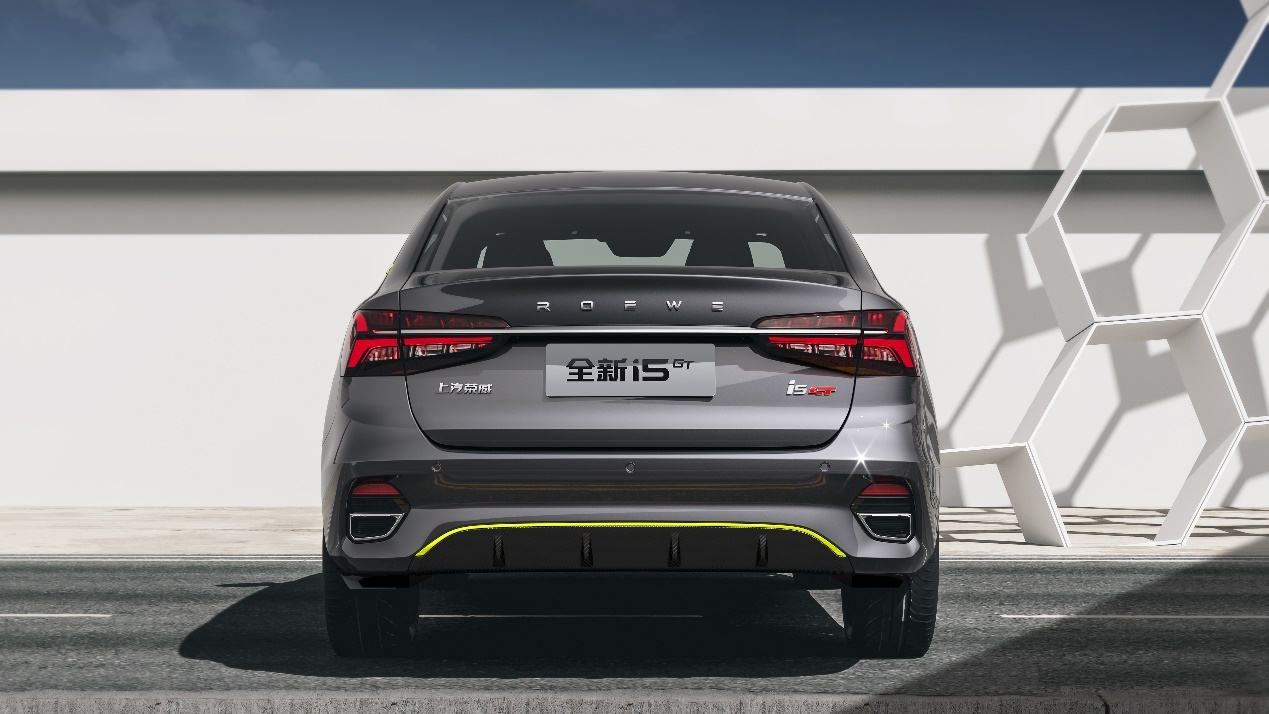 全新荣威i5gt成都车展上市售价879999万元